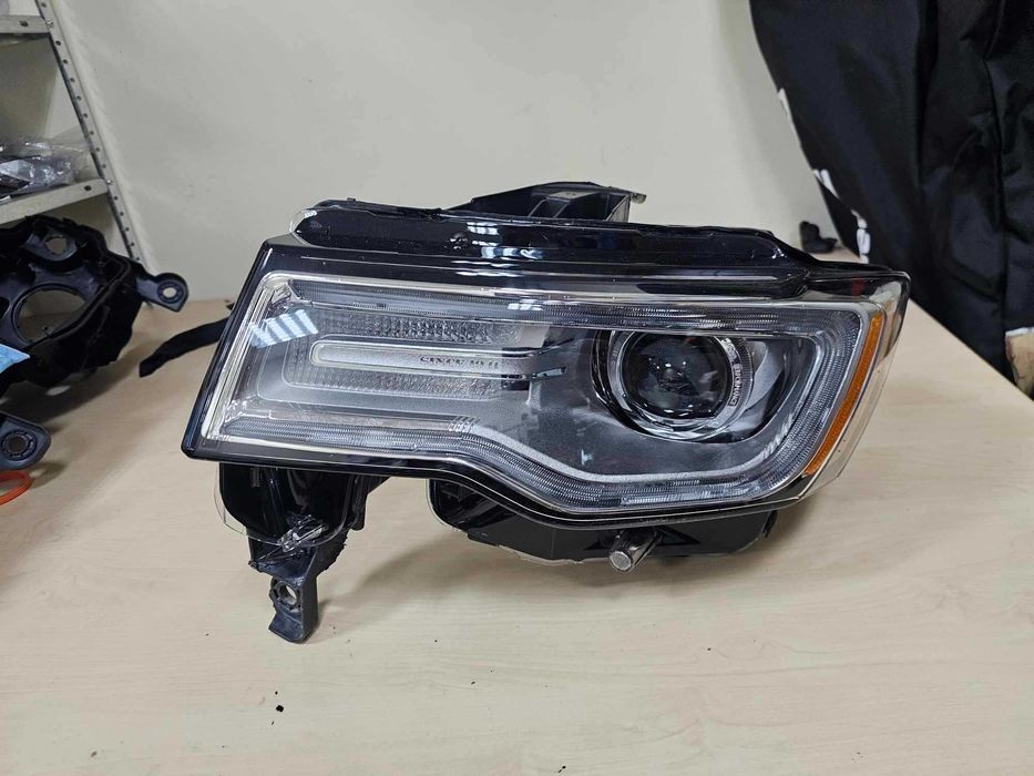 Ляв фар Cherokee USA XENON lqv far cheroki чероки
