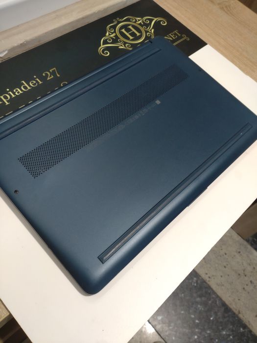 Laptop HP 15s-fq3018nq