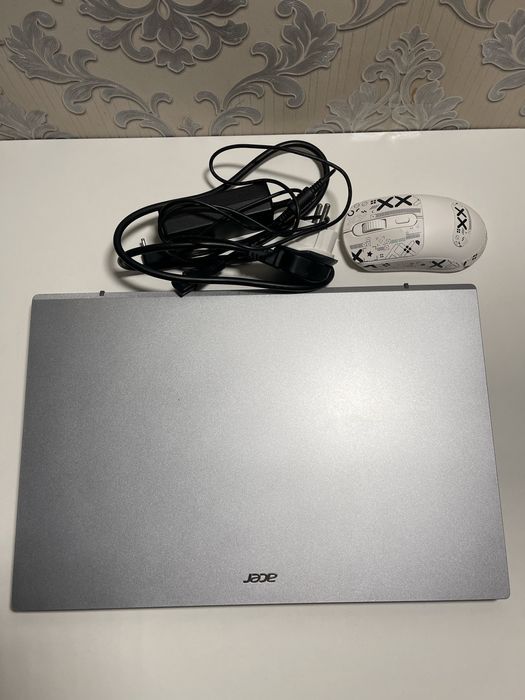 Noutbuk acer aspire 3