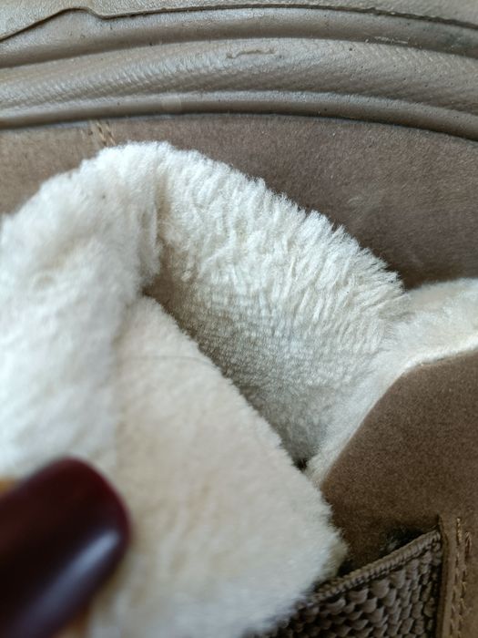 Продам новые ботинки