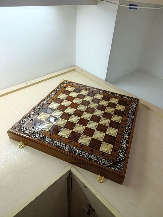 Шахматы Shaxmat 55×55 sm Yongʻoq daraxtidan yasalgan