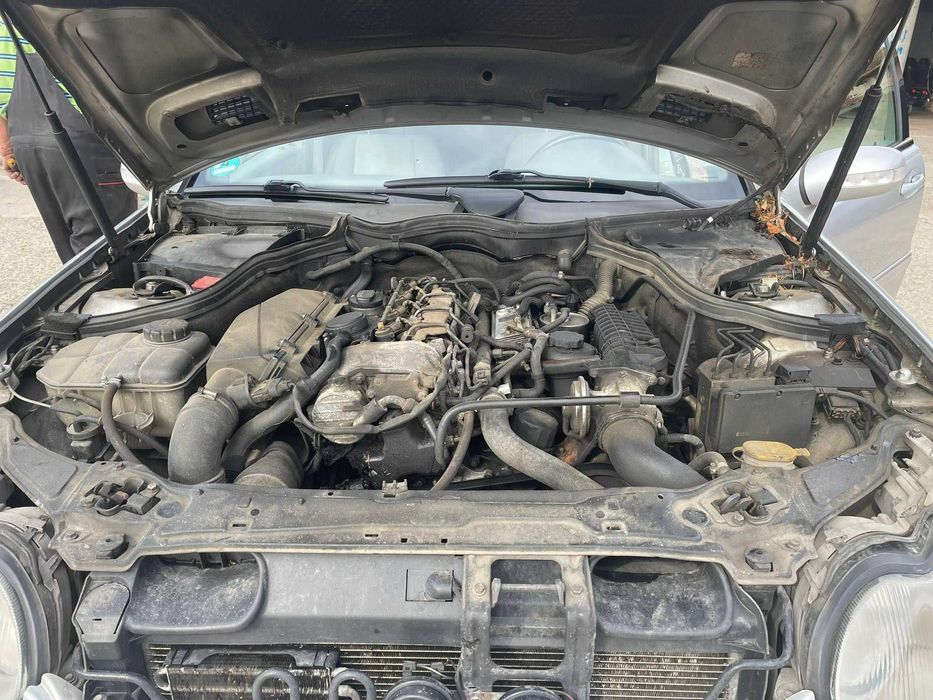 Само на части Mercedes-Benz C 220