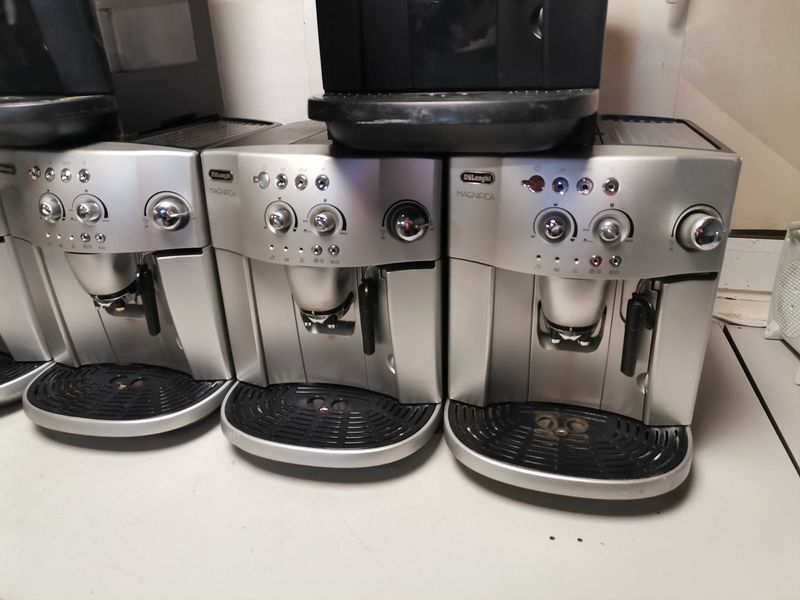 Кафемашини - Delonghi Magnifica