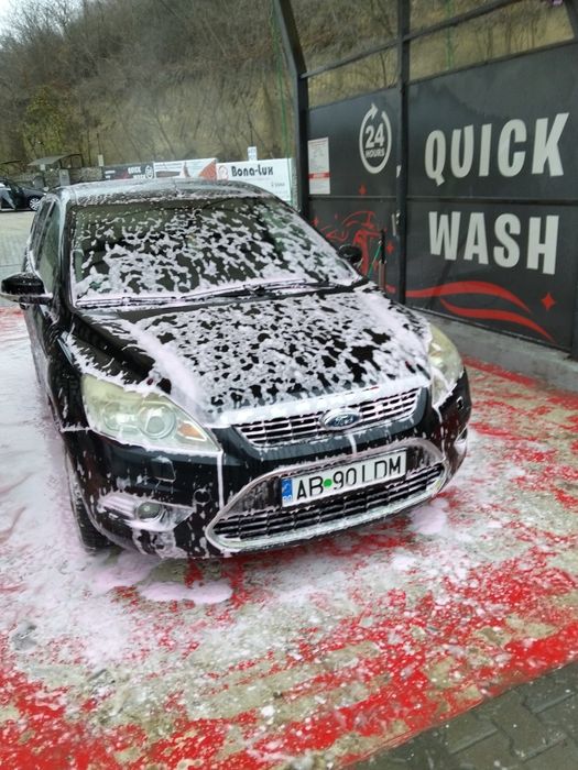 Vând sau schimb Ford focus