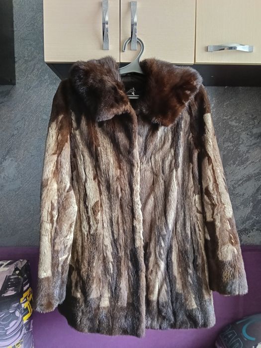 Шубы. 2 норки, 1 бобёр.