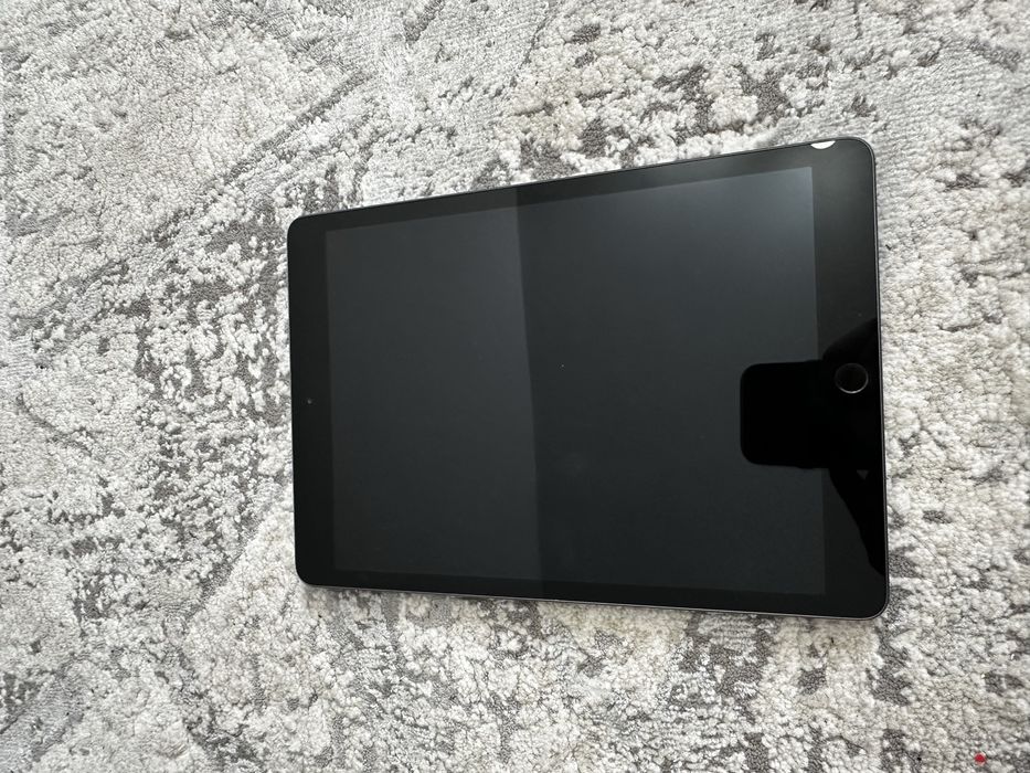 iPad 8th Gen (2020) 32GB Wi-Fi