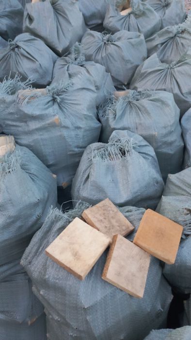 Дрова в мешках..