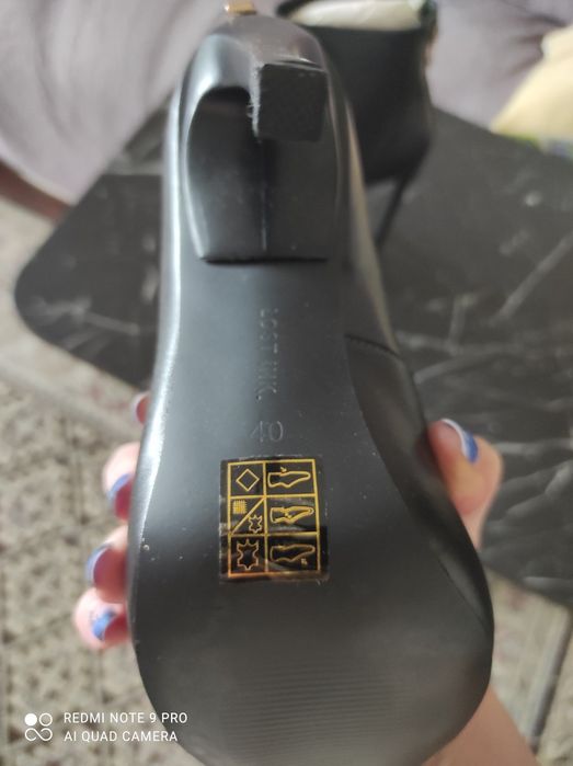 Продам обувь новая