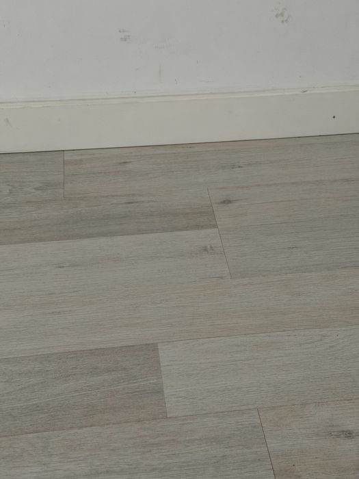 Aproximativ 35mp parchet laminat