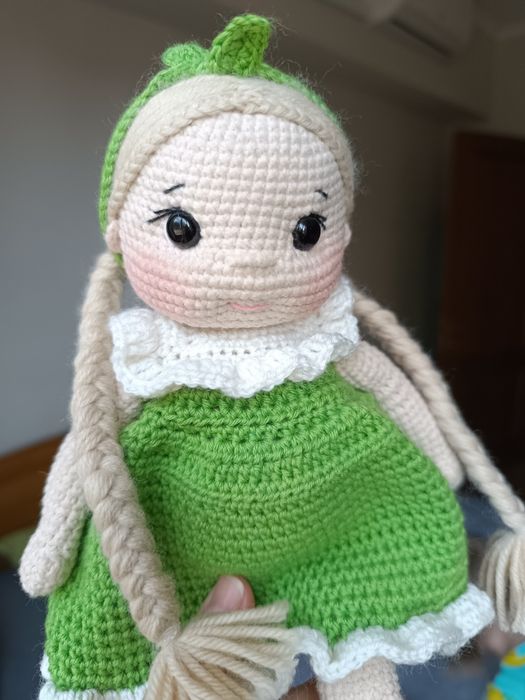 Кукла вязаная игрушка
