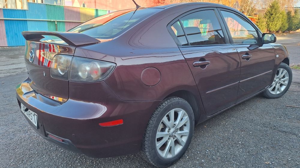 Mazda 3i американец