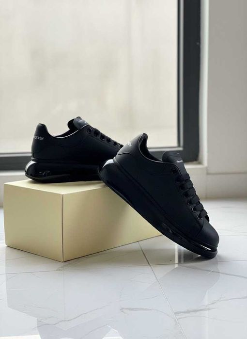 Adidasi Alexander McQueen Negru - Perna de aer - PREMIUM