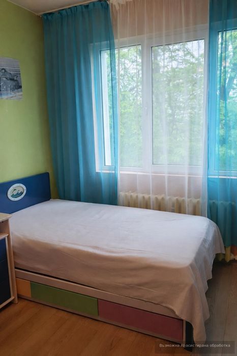 Тристаен, под наем, жк. Красна поляна