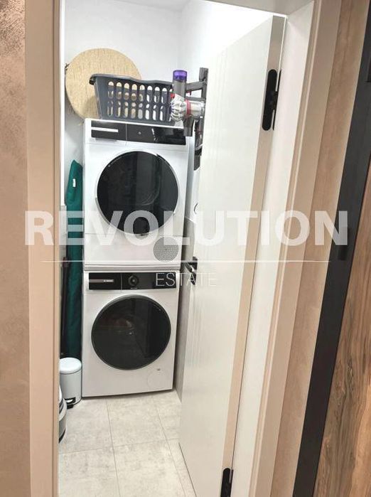 Двустаен апартамент в района на Св.Св. Константин и Елена!