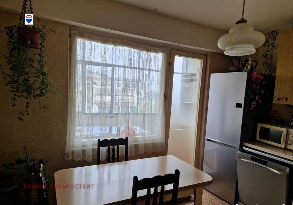 Продава се Тристаен апартамент в Русе, Чародейка - Юг - 80 кв.м за 1124 €/кв.м - Снимка #5