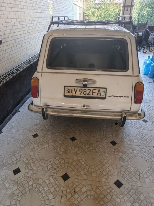 Avtomobil sotiladi Vaz 2102