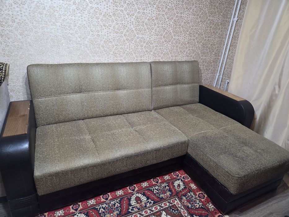 Продам угловой диван
