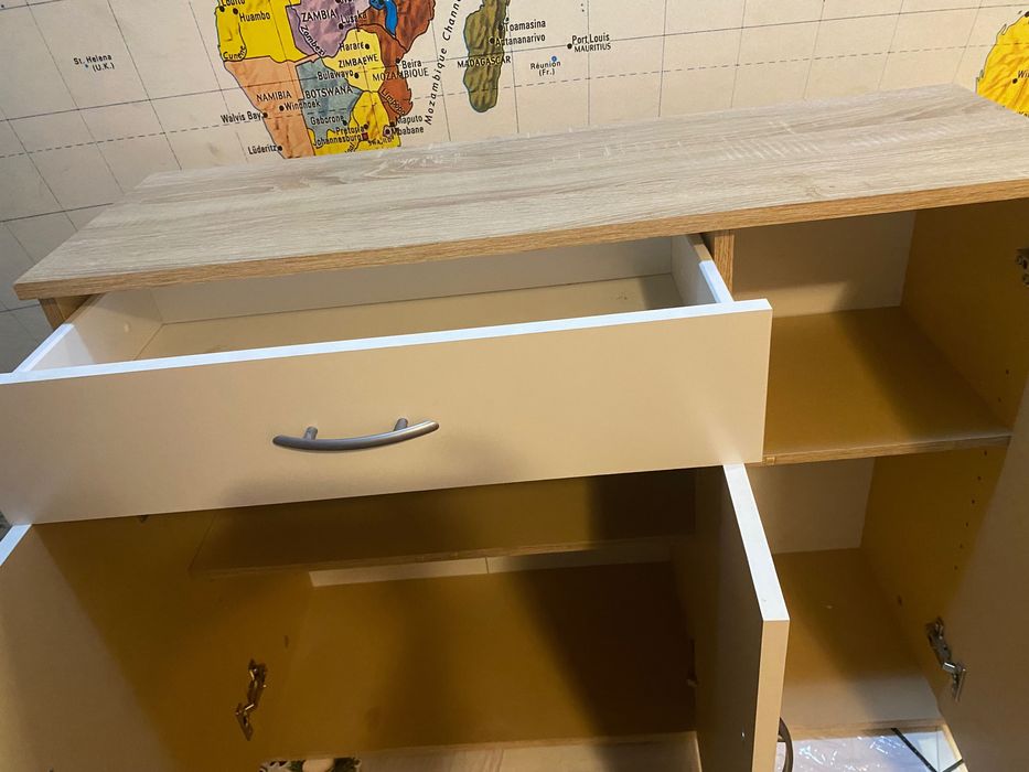 Бял скрин дъб сонома