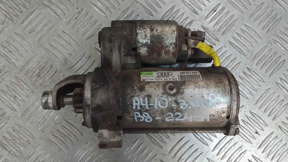 Стартер Audi A4 B8 3.0TDI 2010г.