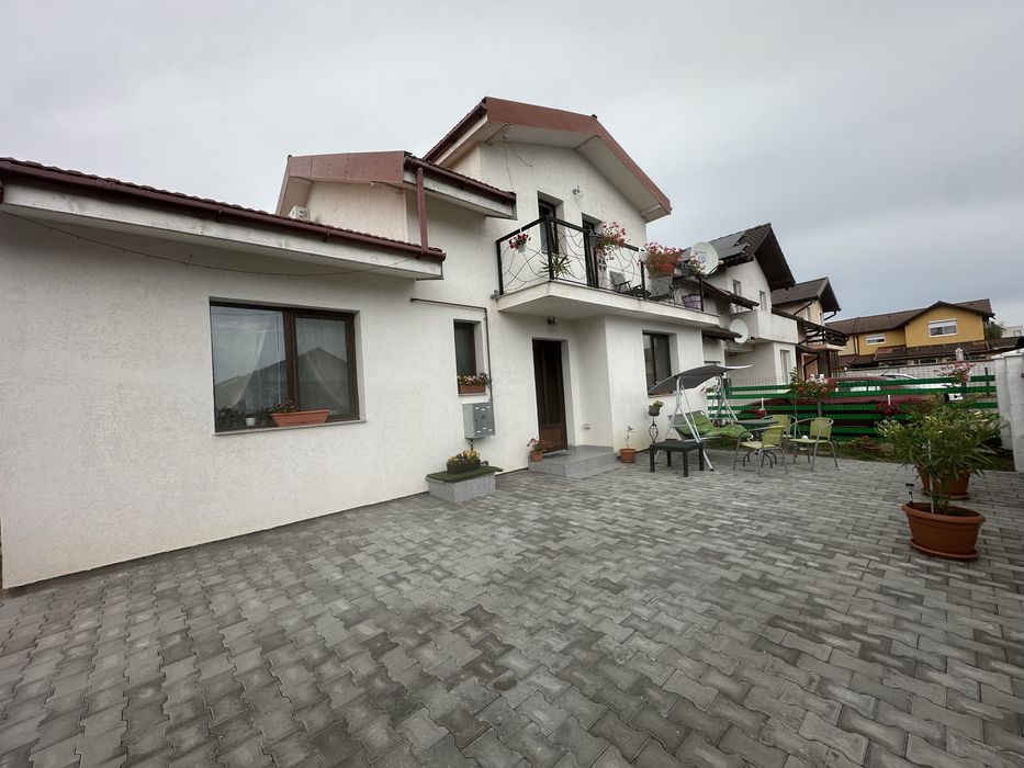 Casă de vânzare