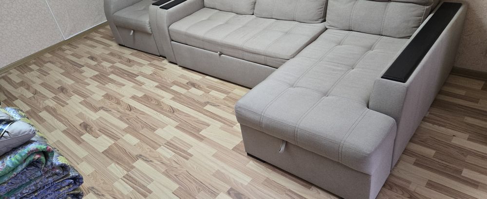 Продам мягкий уголок в хорошем состоянии.