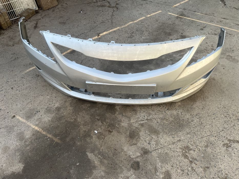 Передний бампер на Хендай акцент