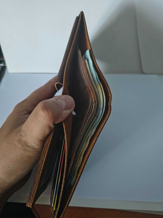 Portofel handmade din piele naturala de bovina maro inchis