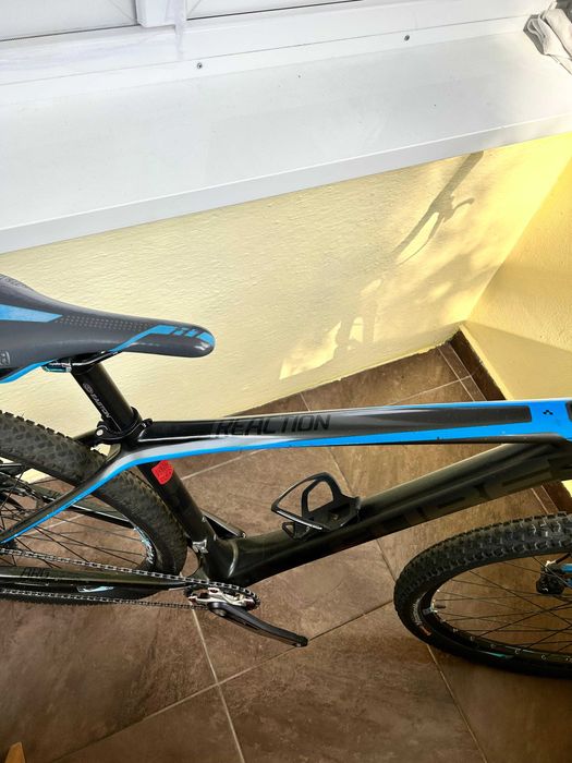 Bicicleta Cube Reaction Carbon 29