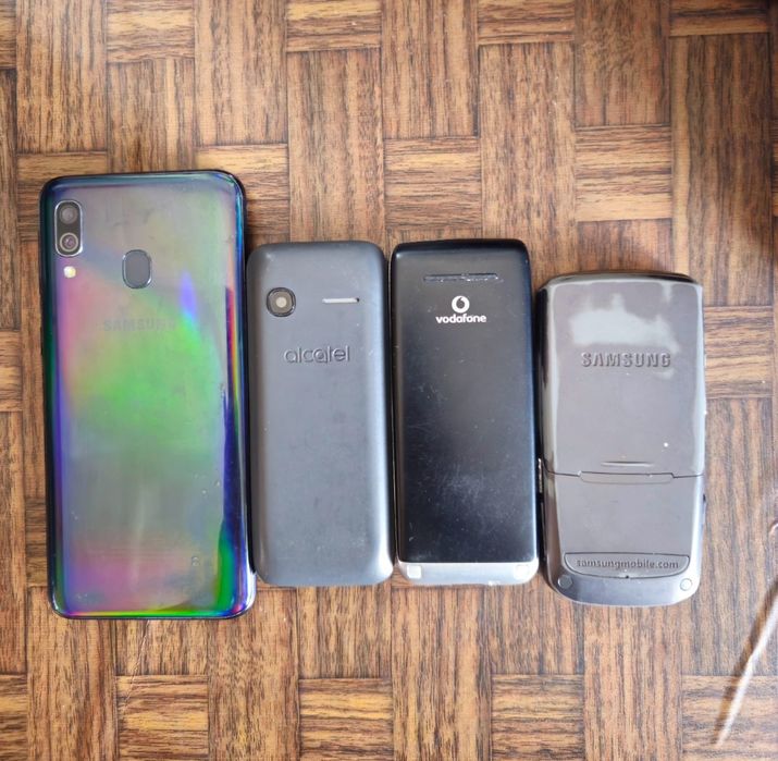 6.бр телефона единия тръгва другите незнам дали работят