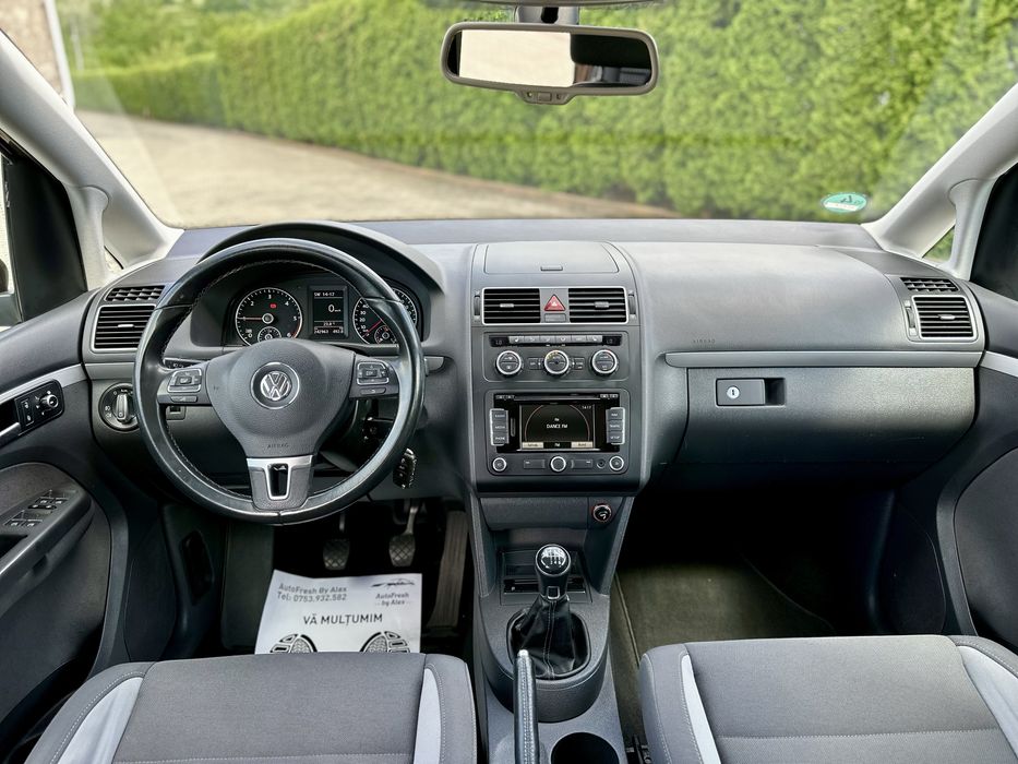 VOLKSWAGEN Touran 2014 — imagine 5