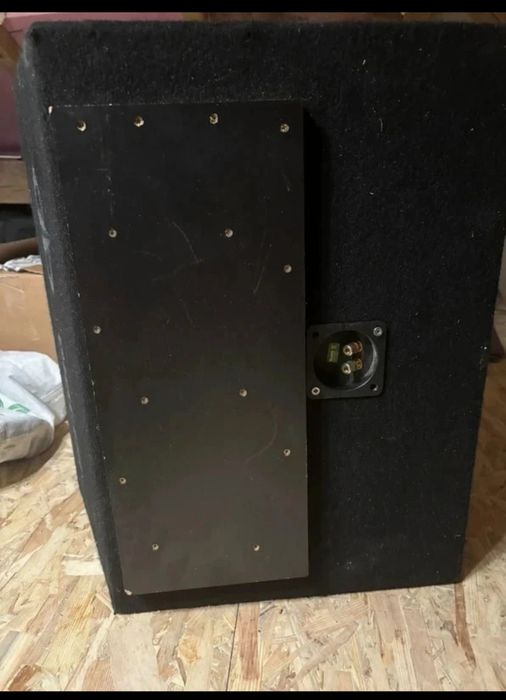 Vand urgent subwoofer !