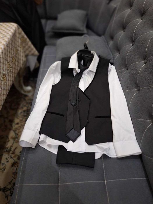 Kostyum shim erkaklar uchun