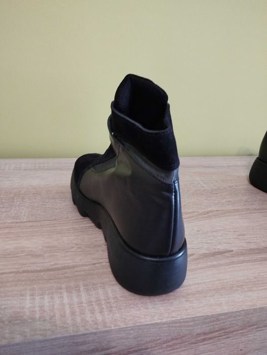 Нови дамски зимни обувки /номер 39/