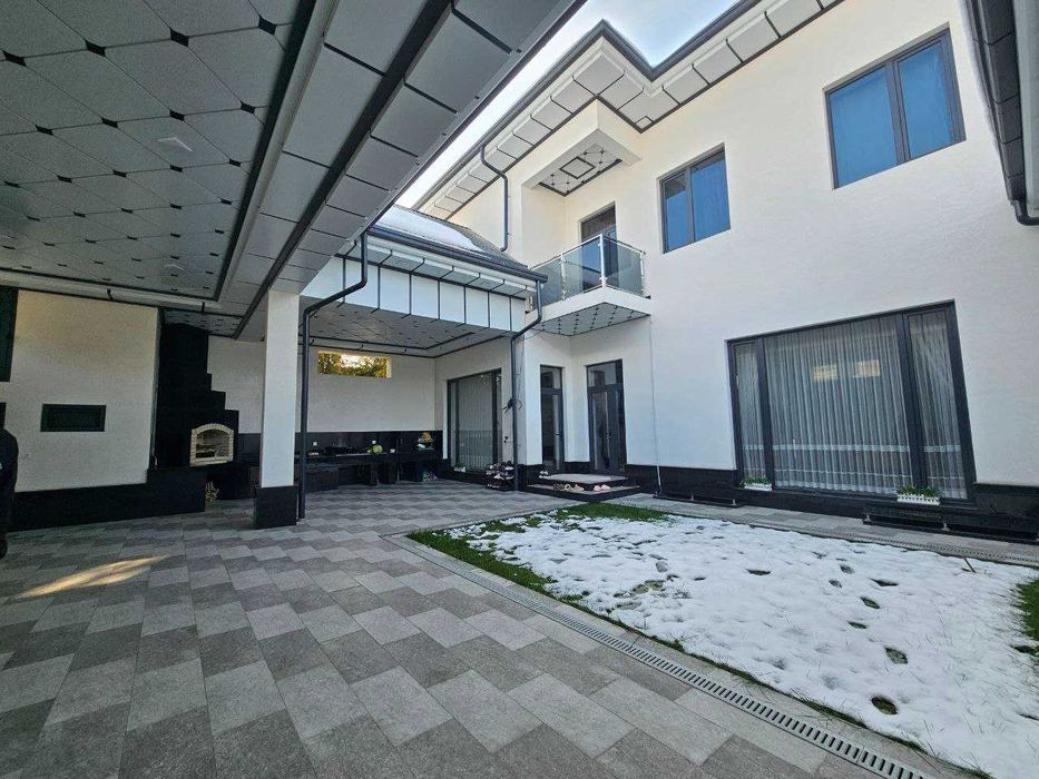 Сергели. Кумарык махалля. 3 сотихда 10 хонали 2 каватли зор уй сотаман