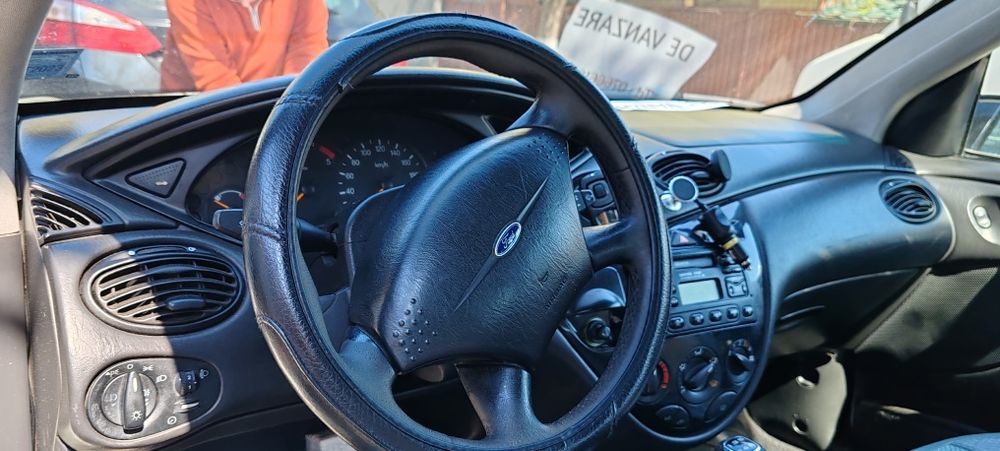 Vând Ford Focus Turner
