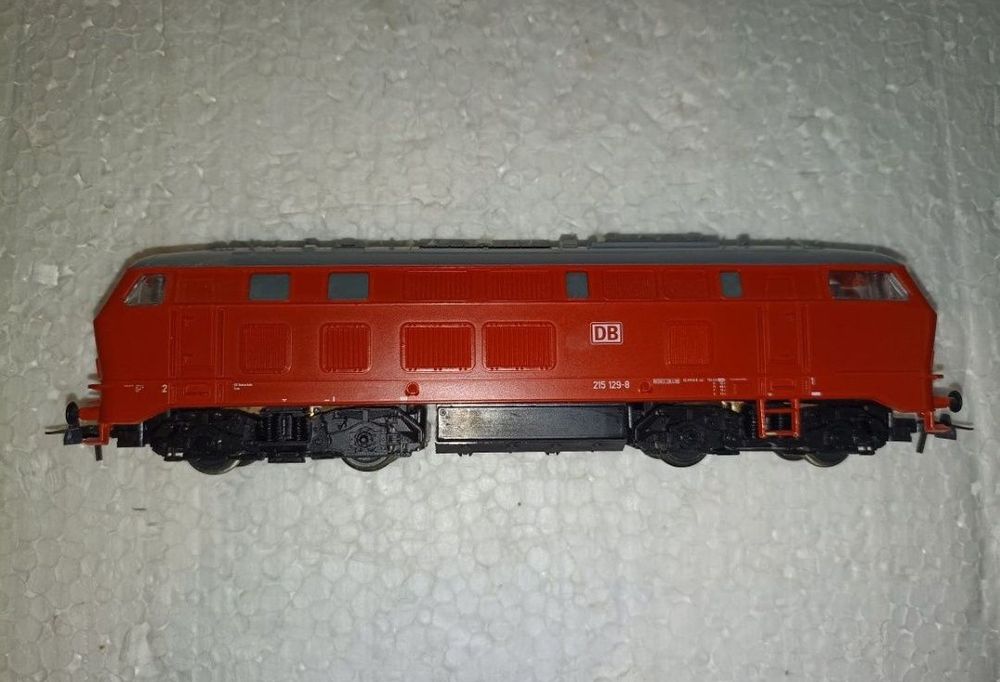 Locomotiva roco BR215
