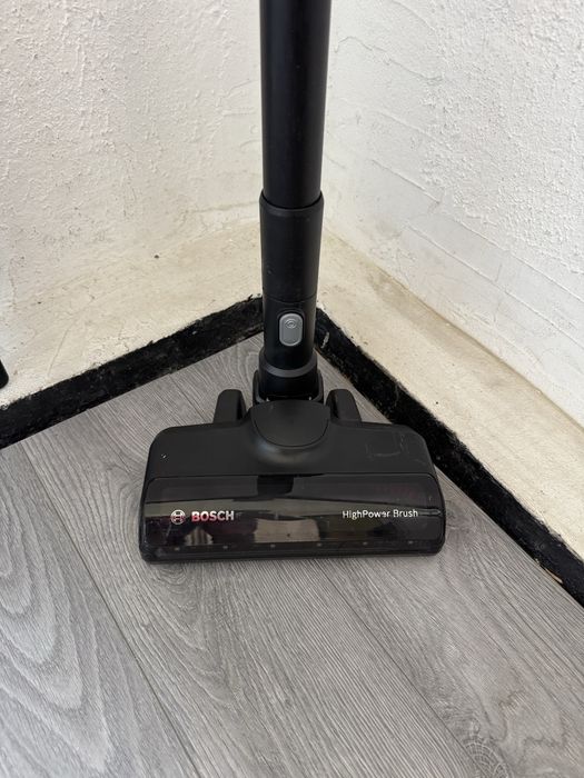 Безжична Вертикална Прахосмукачка Bosch Unlimited Serie 8 Gen2 BBS8214 (18V, 4.0Ah)