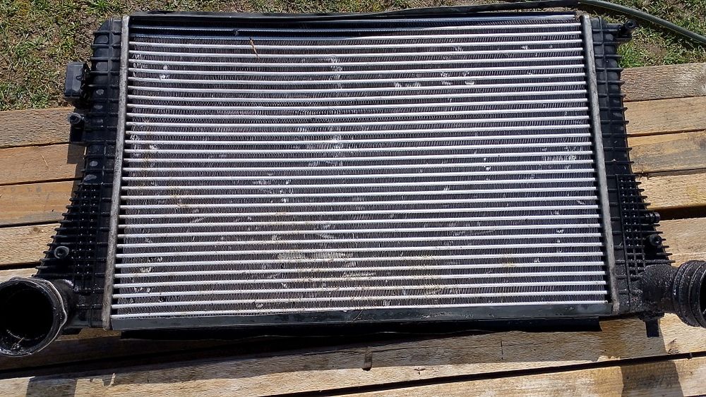 Vând plafon si piese de volzvagen Touran