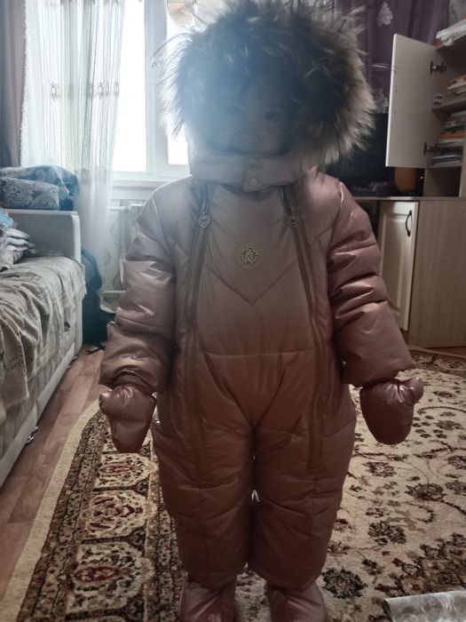 Продаётся для девочек ,зимний