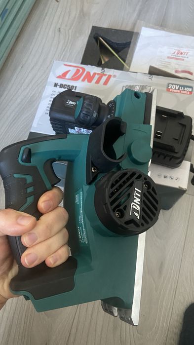Rindea electrică 20V compatibilă Makita + baterie 4A+ încărcător