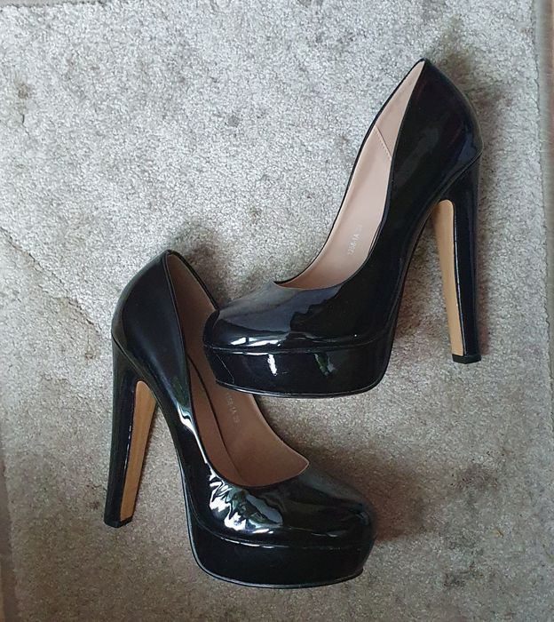 Pantofi cu toc 39