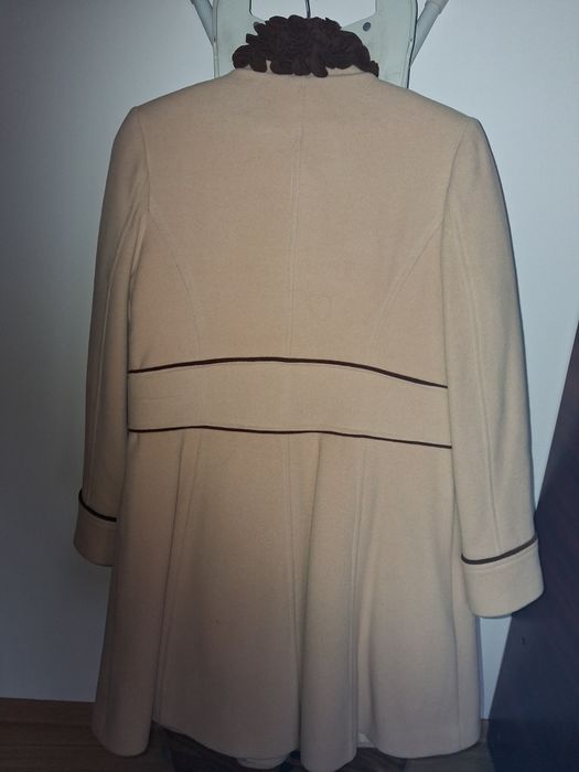 Palton de damă bej