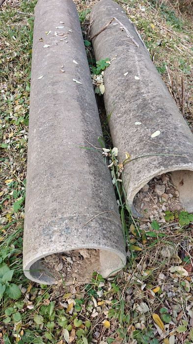 2 tuburi din beton
