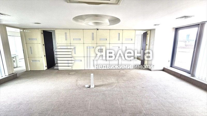 Дава се под наем Офис в София, Стрелбище - 357 кв.м за 4284 € - Снимка #1