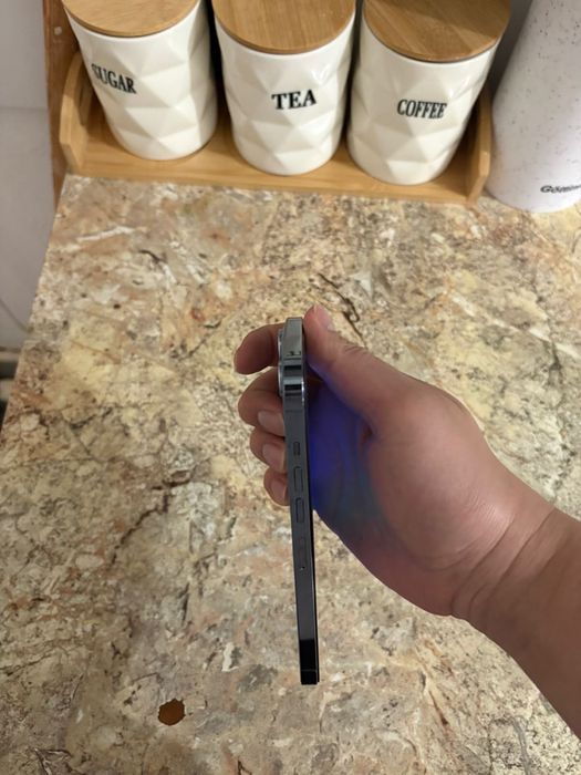 Айфон(Iphone) 13 pro max (1ТБ)хорошом состояние