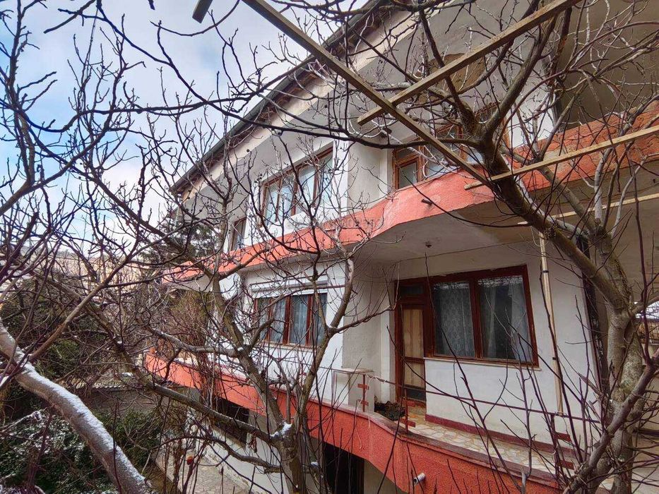 Продава се Къща в Провадия - 380 кв.м за 295 €/кв.м - Снимка #11