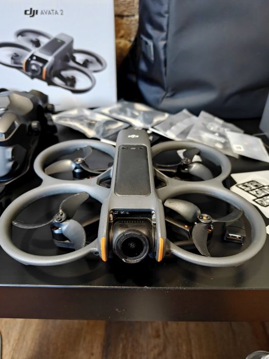 DJI Avata 2 Fly More Combo – Пълен комплект с DJI FPV Remote Controller 3 и оригинална раница