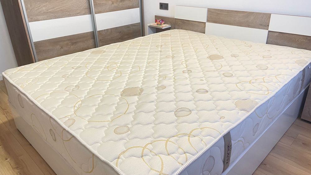 Двулицев матрак покет пружина с размери 164/203/23 см (ш/д/в).