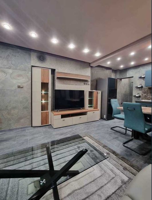 Продава се Двустаен апартамент в София, Център - 66 кв.м за 5673 €/кв.м - Снимка #3