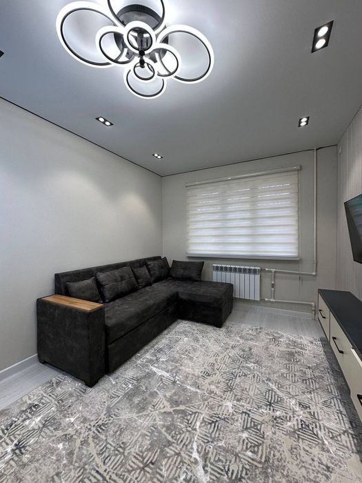 Срочно продаю 1 комнатную квартиру метро Новза